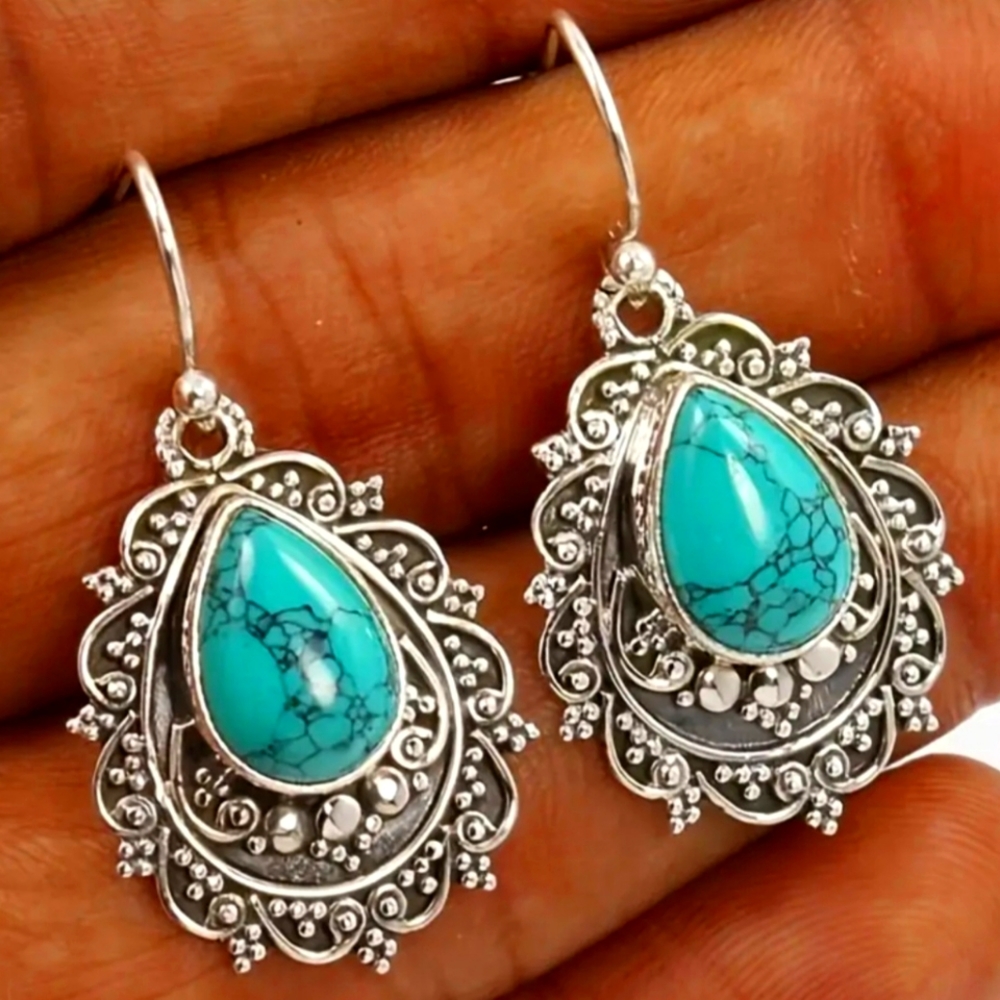 Turquoise style earrings